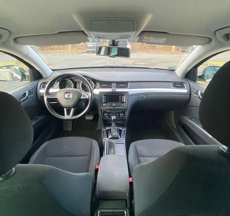 Gebraucht Skoda Superb Elegance 140 PS (102 kW) 2015 Schwarz Kombi