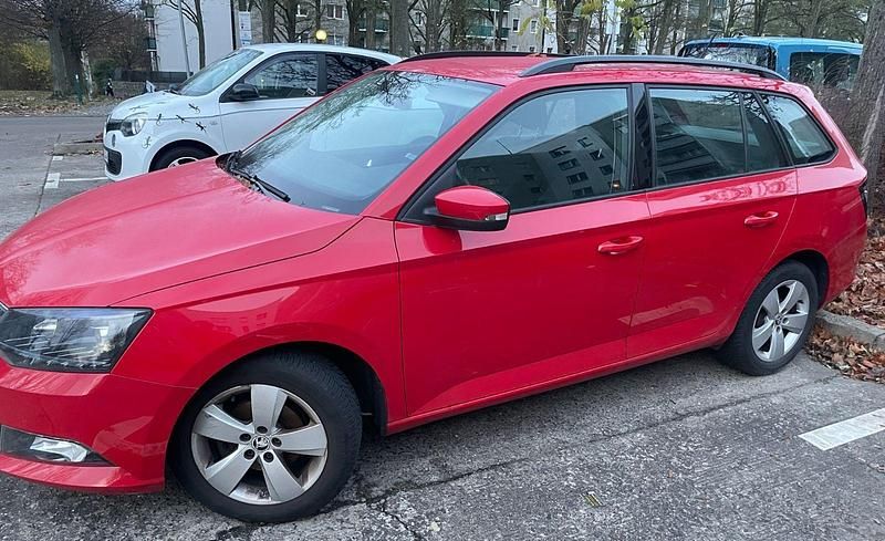 Rot Gebraucht 2015 Skoda Fabia Ambition Kleinwagen | 6.700 € (Guter Preis) - Bild 1/4