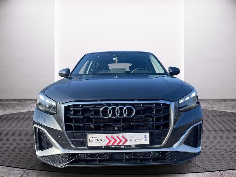 Neu Audi Q2 S-Line 150 PS (110 kW) 2025 Daytonagrau SUV