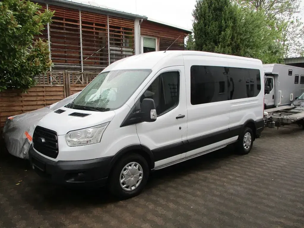 Gebraucht Ford Transit Trend 131 PS (96 kW) 2018 Weiß Van / Kleinbus