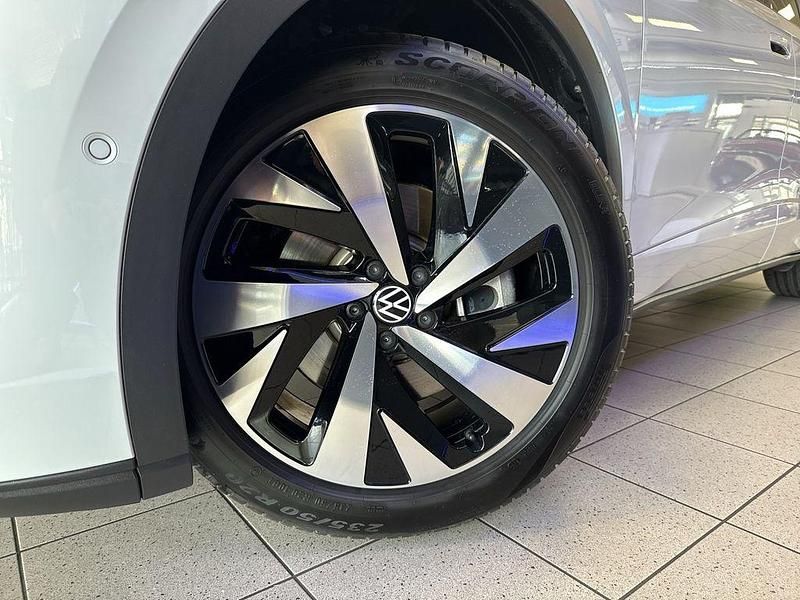 Gebraucht VW ID.5 Pro 210 kW (286 PS) 2024 Gletscherweiß metallic SUV