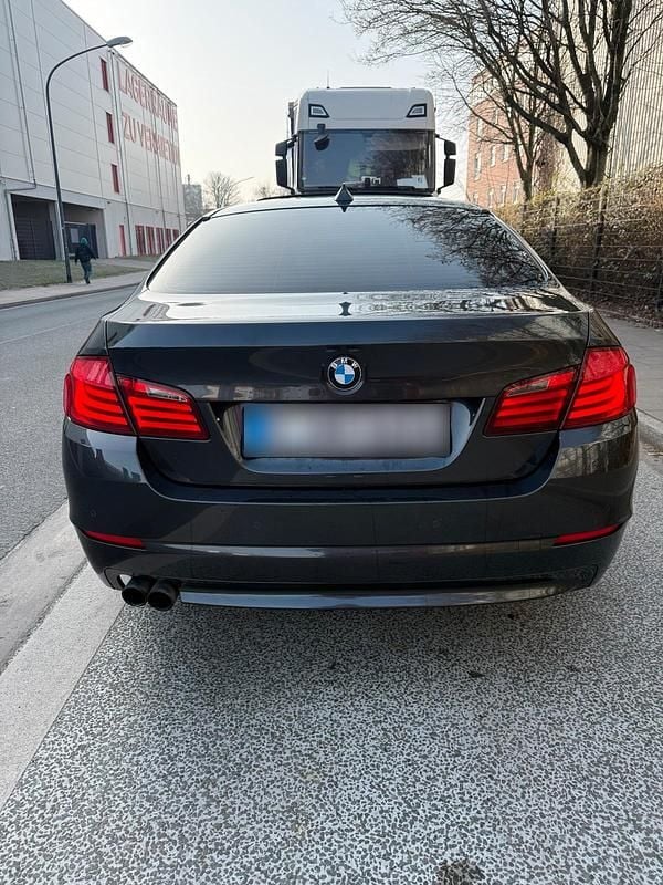 Gebraucht BMW 525 204 PS (150 kW) 2011 Schwarz Limousine