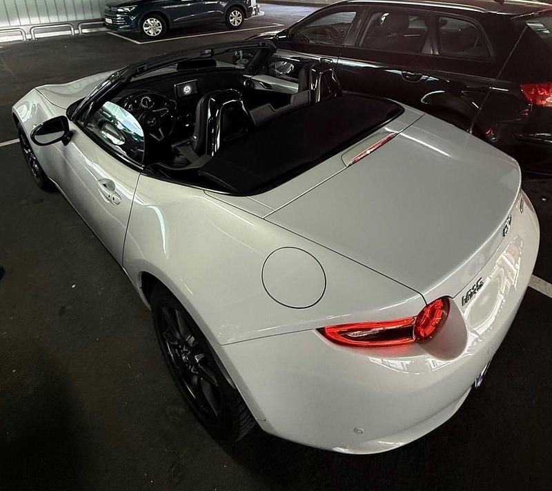Gebraucht Mazda MX5 Exclusive-Line 132 PS (97 kW) 2016 Weiß Cabrio