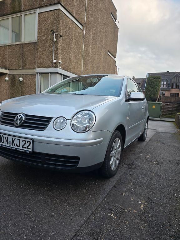 Gebraucht VW Polo Cricket 64 PS (47 kW) 2004 Silber Kleinwagen
