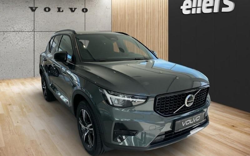 Gebraucht Volvo XC40 Plus 163 PS (119 kW) 2025 Grün SUV
