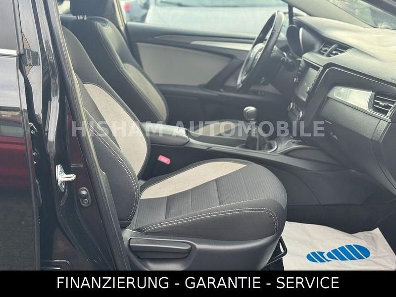 Gebraucht Toyota Avensis Edition-S 111 PS (81 kW) 2016 Night time black Kombi