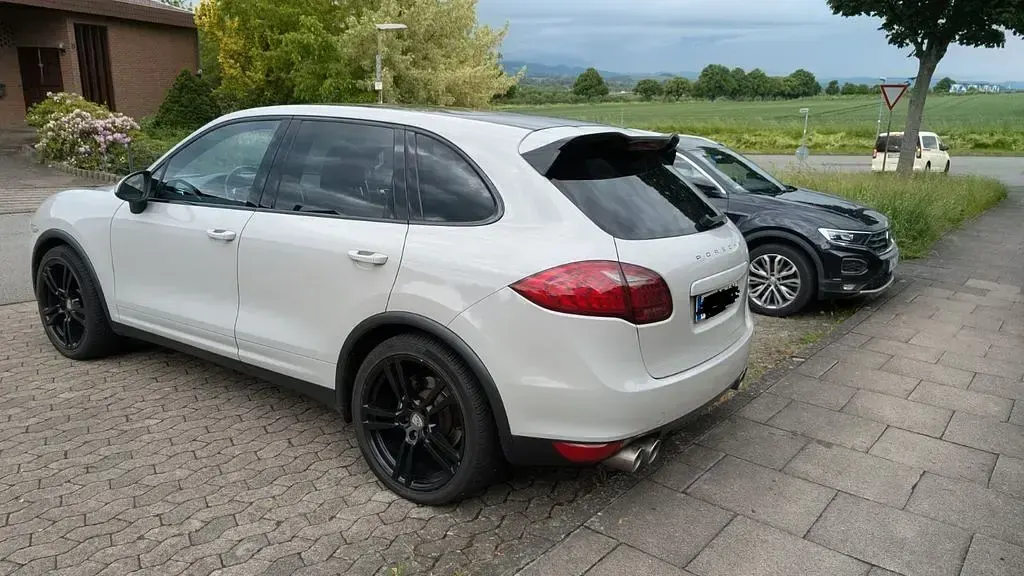 Gebraucht Porsche Cayenne 245 PS (180 kW) 2012 Grau SUV