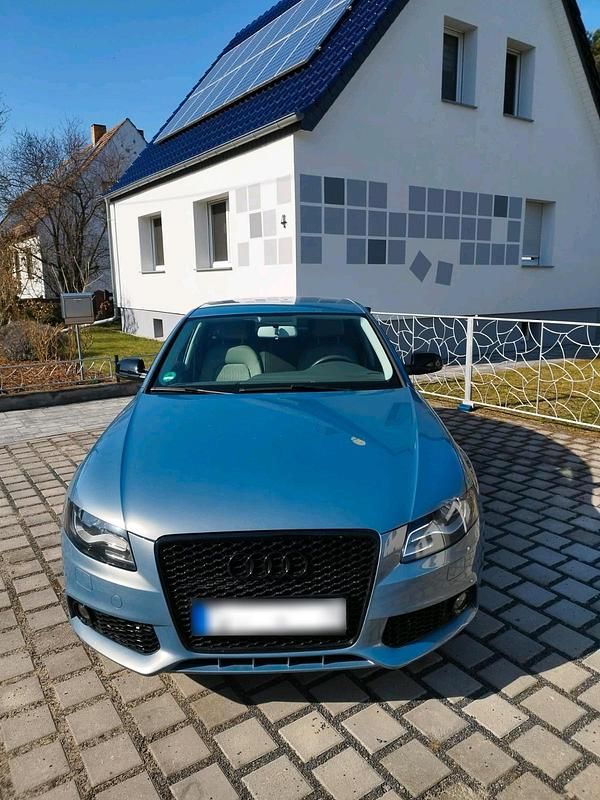 Gebraucht Audi A4 Ambiente 120 PS (88 kW) 2009 Blau Limousine