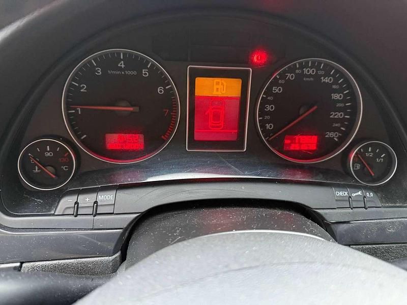 Gebraucht Audi A4 131 PS (96 kW) 2002 Limousine