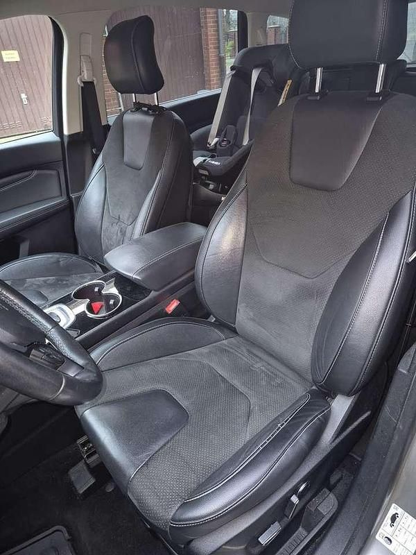 Gebraucht Ford S-MAX Titanium 241 PS (177 kW) 2017 Silber Van / Kleinbus