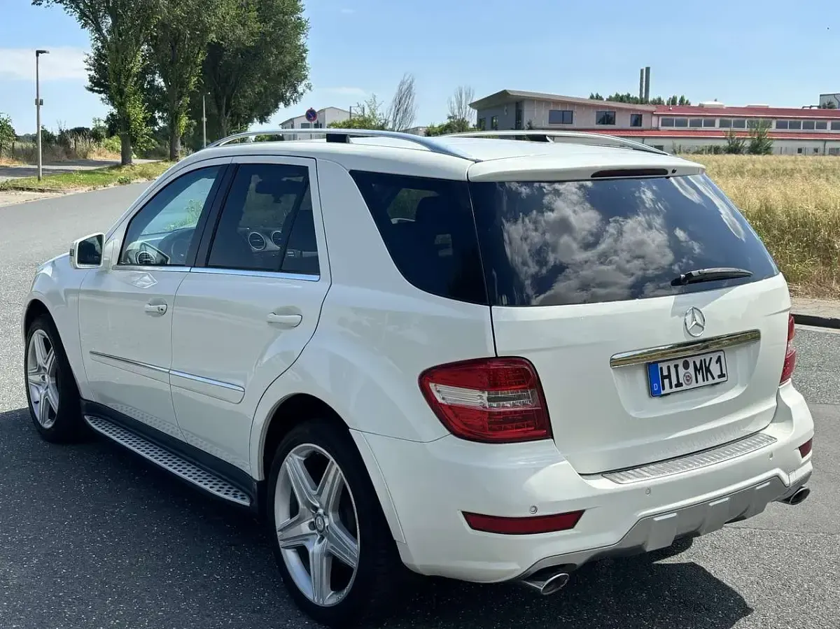 Gebraucht Mercedes ML350 AMG 231 PS (169 kW) 2011 Weiß SUV