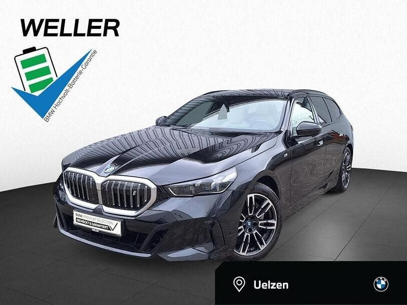 Gebraucht BMW i5 M Sport 250 kW (340 PS) 2025 Black sapphire (schwarz) Kombi