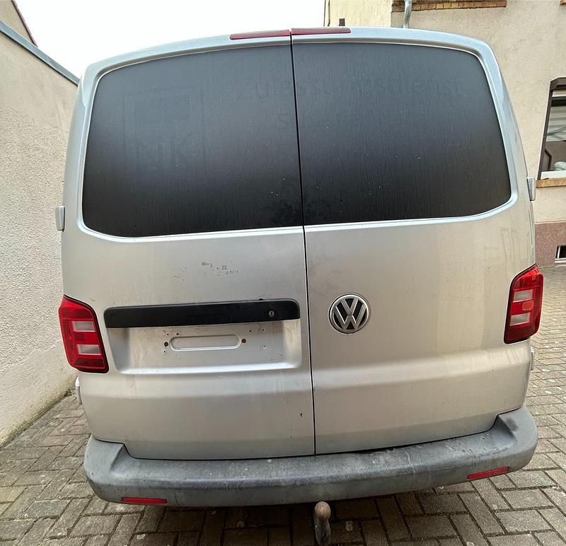 Gebraucht VW Transporter 140 PS (102 kW) 2011 Silber Van
