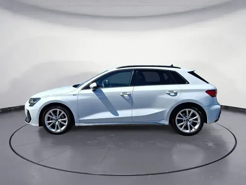 Gebraucht Audi A3 S-Line 150 PS (110 kW) 2025 Gletscherweiß metallic Limousine
