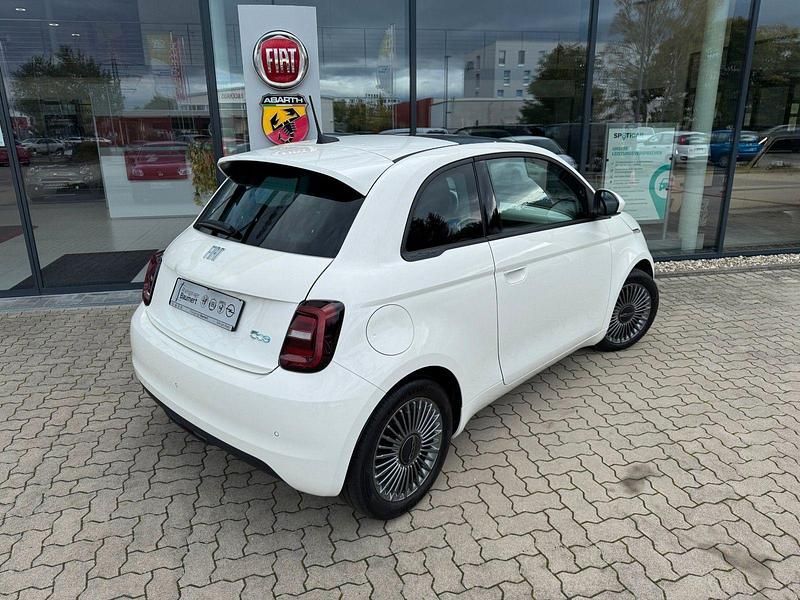 Gebraucht Fiat 500e Icon 86 kW (118 PS) 2021 Weiß Kleinwagen