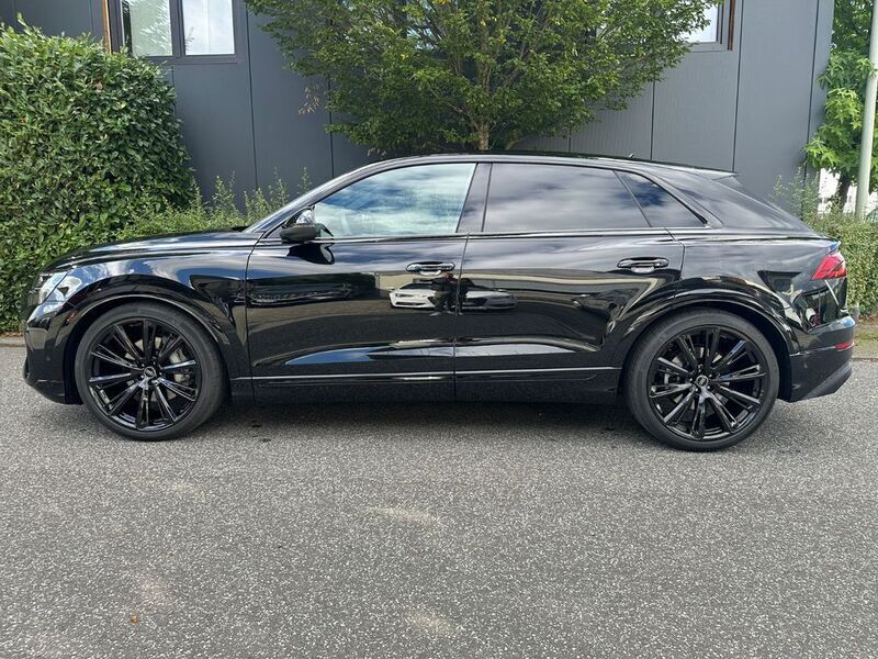 Schwarz Neu 2024 Audi Q8 SUV | 83.300 € - Bild 1/4