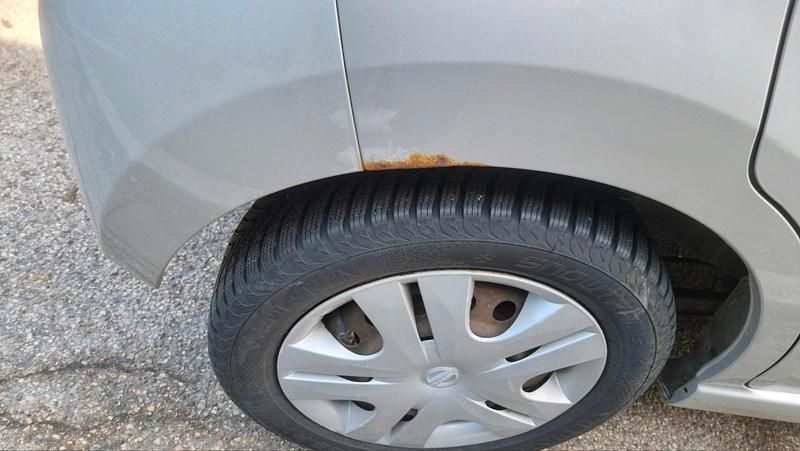 Gebraucht Nissan Pixo 68 PS (50 kW) 2008 Silber Kleinwagen