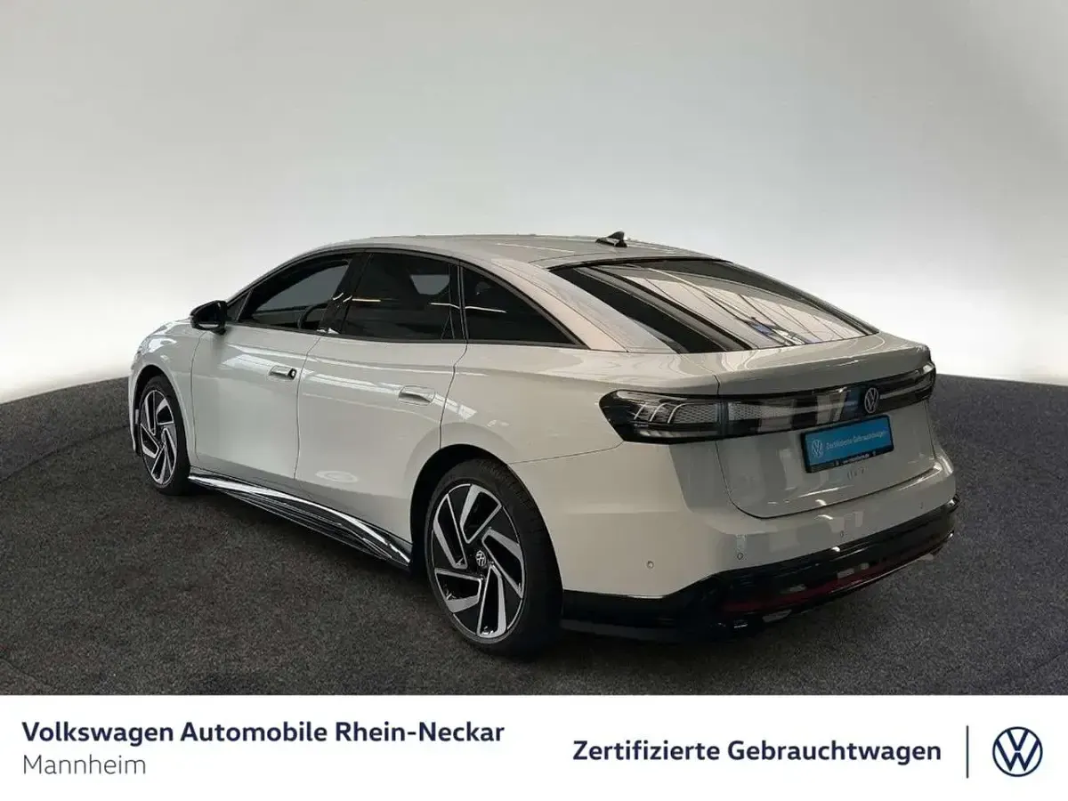 Gebraucht VW ID.7 Pro 210 kW (286 PS) 2025 Gletscherweiß metallic Limousine