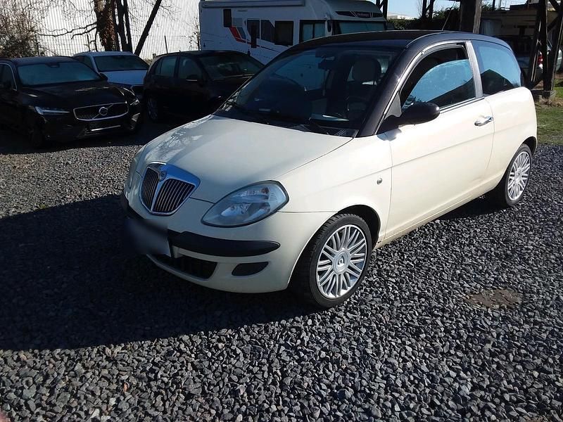 Beige Gebraucht 2006 Lancia Ypsilon Kleinwagen | 990 € (Guter Preis) - Bild 1/4