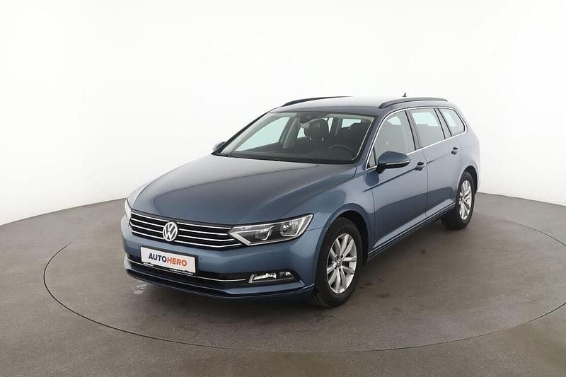 Blau Gebraucht 2015 VW Passat Comfortline Kombi | 16.150 € (Fairer Preis) - Bild 1/3