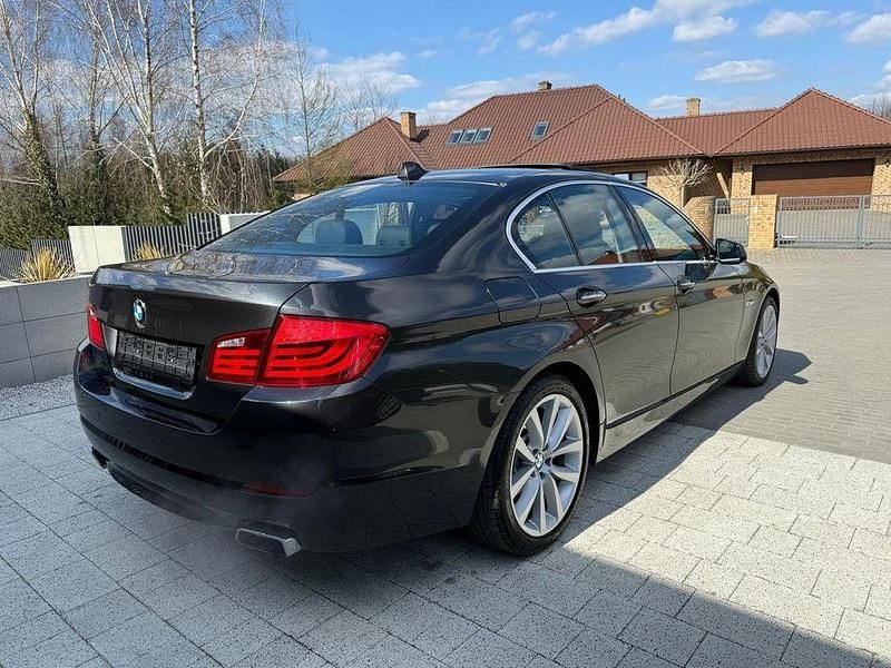 Gebraucht BMW 550 Performance 408 PS (300 kW) 2010 Grau Limousine