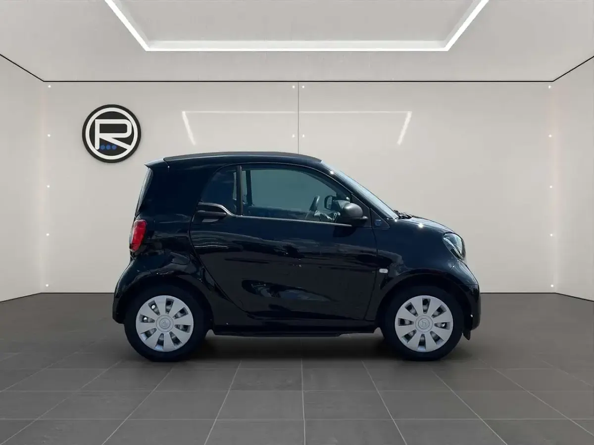 Gebraucht Smart ForTwo Coupé 60 kW (82 PS) 2021 Schwarz Coupé