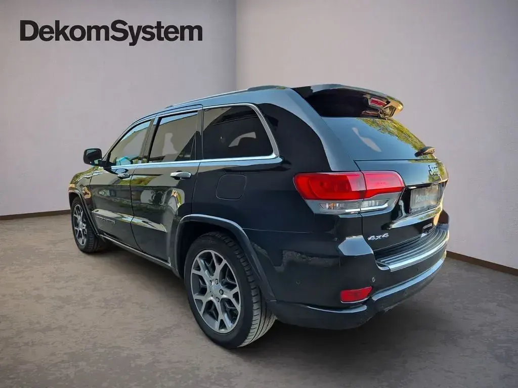 Gebraucht Jeep Grand Cherokee Overland 250 PS (183 kW) 2020 Schwarz SUV