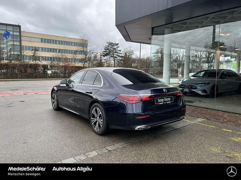 Gebraucht Mercedes E450 Avantgarde 367 PS (269 kW) 2025 Lack nautikblau Limousine