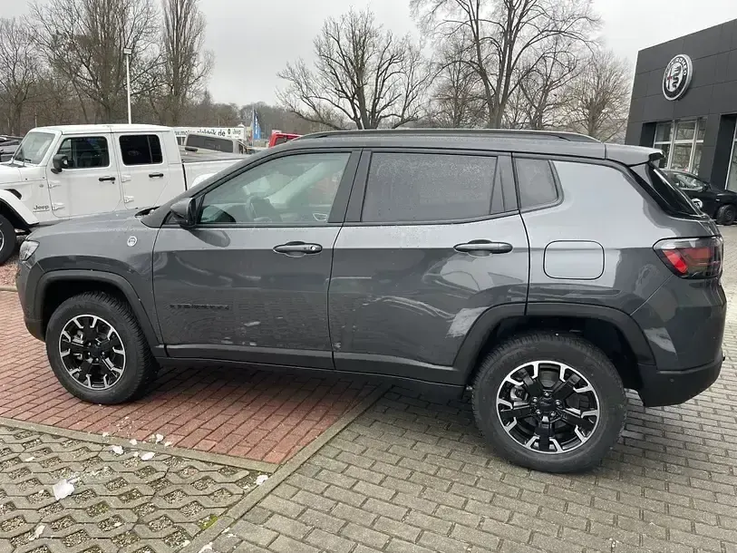 Occasion Jeep Compass Trailhawk 241 ch (177 kW) 2022 Gris SUV
