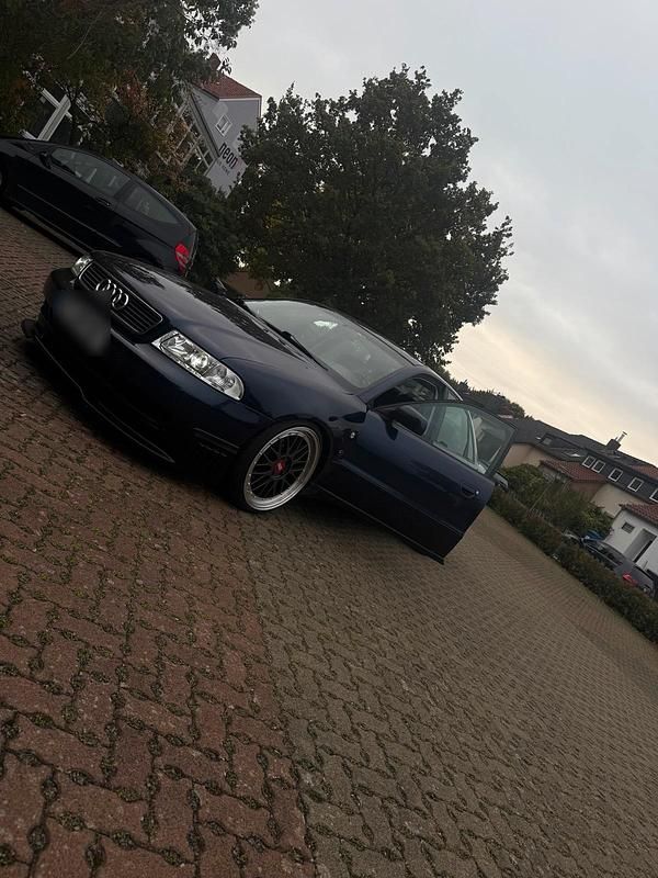 Gebraucht Audi A4 150 PS (110 kW) 1997 Blau Limousine