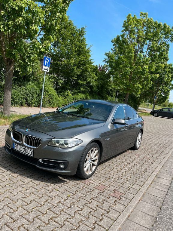 Braun Gebraucht 2014 BMW 530 Luxury Line Limousine | 13.390 € (Guter Preis) - Bild 1/4