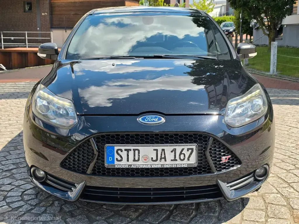 Gebraucht Ford Focus ST 250 PS (183 kW) 2013 Schwarz Limousine
