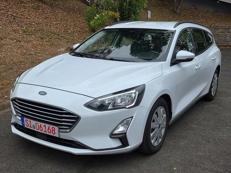 Weiß Gebraucht 2020 Ford Focus Trend Kombi | 8.100 € (Guter Preis) - Bild 1/4