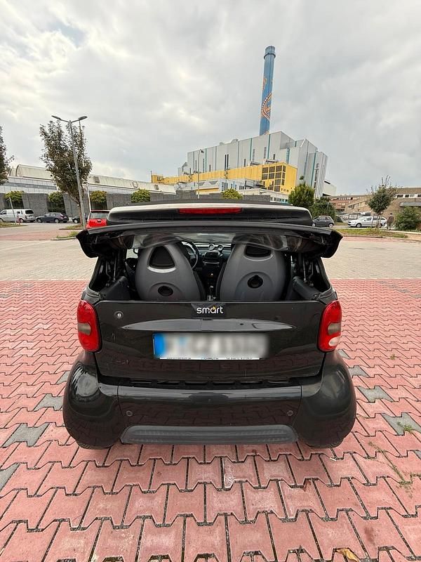 Schwarz Gebraucht 2002 Smart ForTwo Cabrio Cabrio | 2.400 € - Bild 1/4