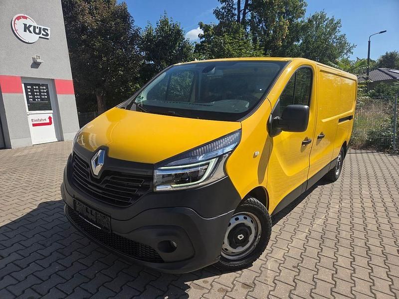 Gelb Gebraucht 2020 Renault Trafic Van | 16.790 € - Bild 1/4