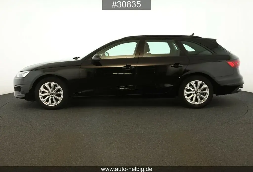 Gebraucht Audi A4 Sport 163 PS (119 kW) 2023 Schwarz Kombi