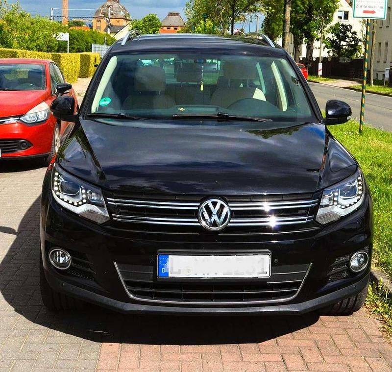 Gebraucht VW Tiguan Sportline 177 PS (130 kW) 2013 Deep black perleffekt SUV