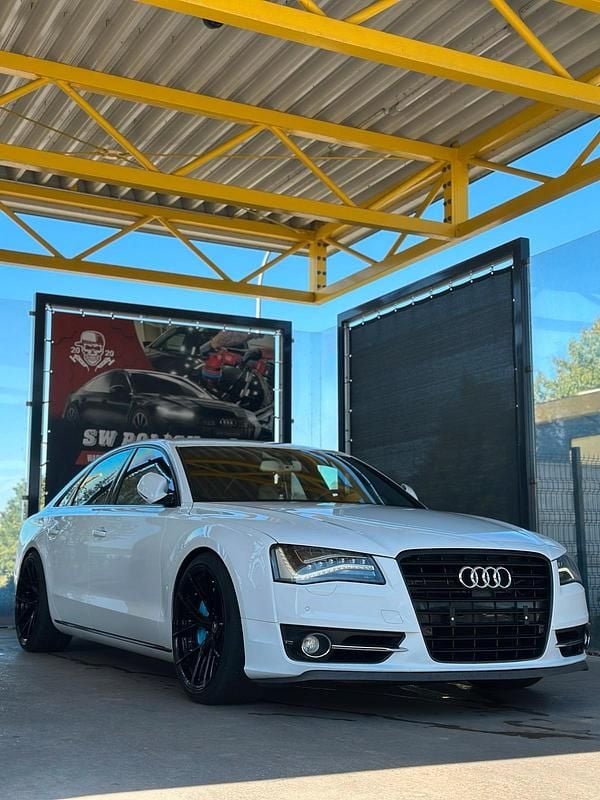 Weiß Gebraucht 2011 Audi A8 Limousine | 22.000 € - Bild 1/4