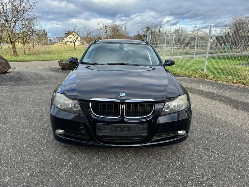 Schwarz Gebraucht 2008 BMW 320 Limousine | 3.350 € (Guter Preis) - Bild 1/4