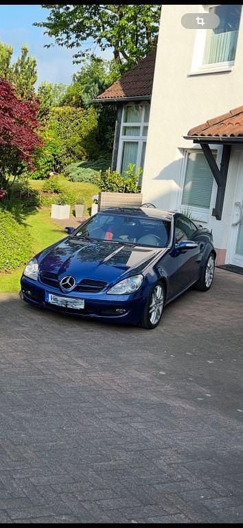 Blau Gebraucht 2007 Mercedes SLK200 Cabrio | 11.500 € (Etwas zu teuer) - Bild 1/4