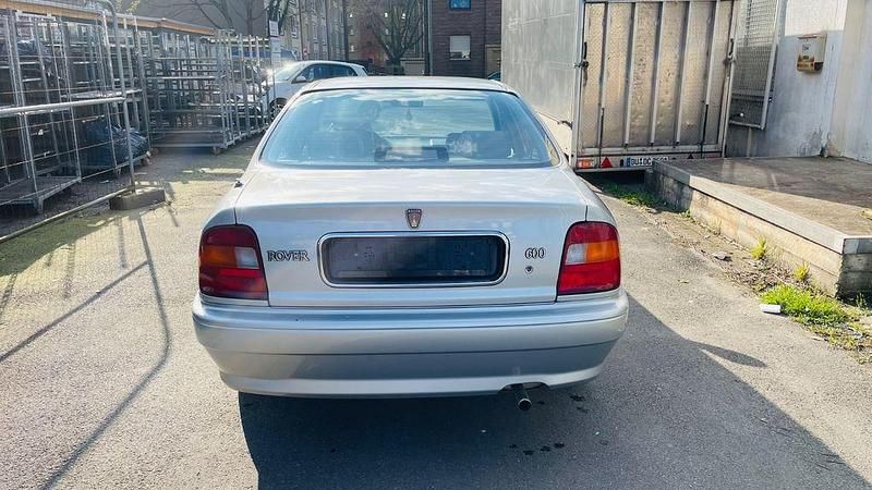 Second-hand Rover 600 116 CP (85 kW) 1999 Argintiu Berlinǎ