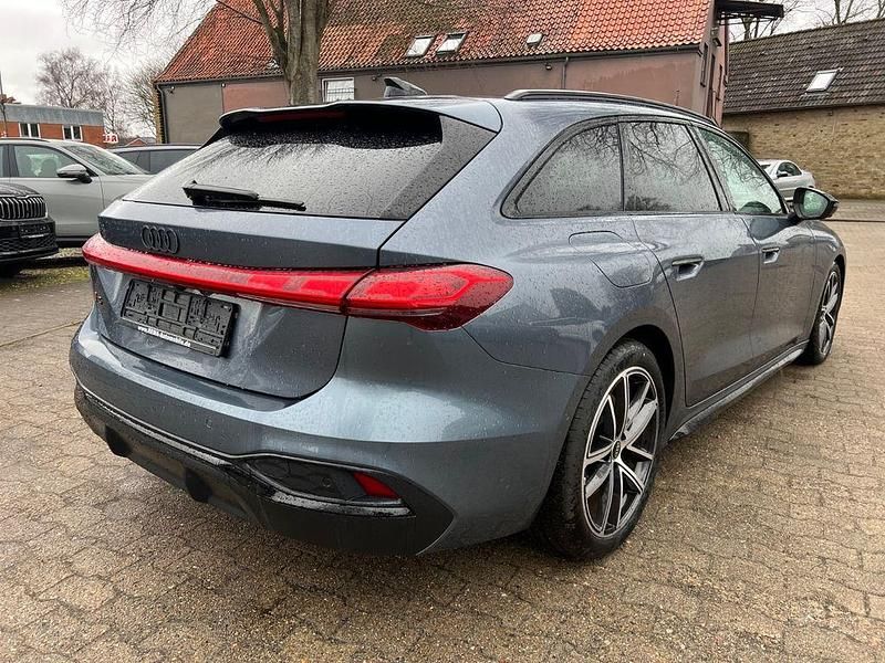 Gebraucht Audi A5 S-Line 204 PS (150 kW) 2024 Blau Kombi