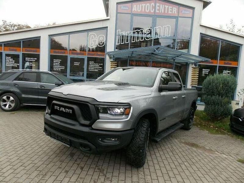 Silber Gebraucht 2020 Dodge Ram Abholung | 37.999 € (Guter Preis) - Bild 1/4