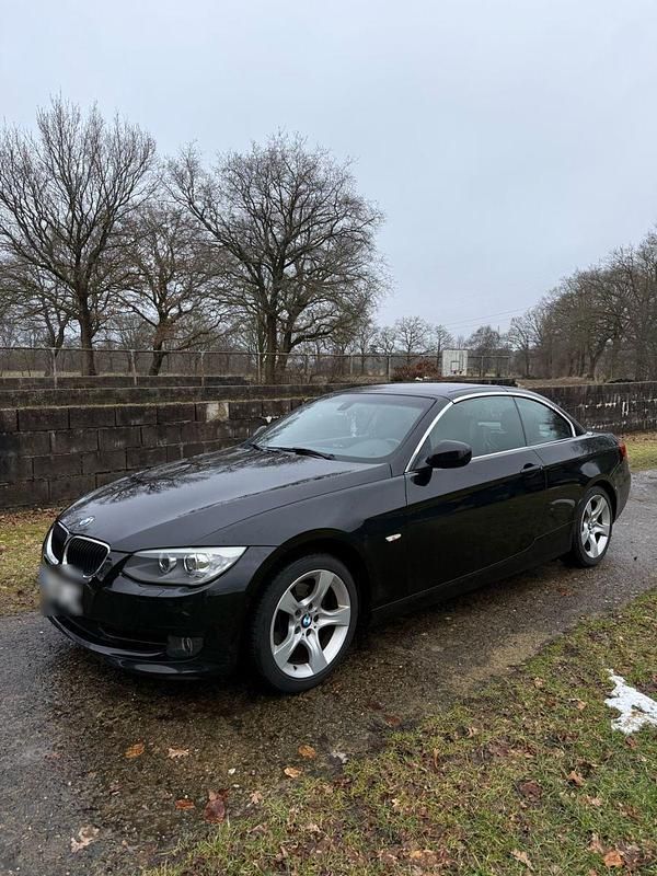 Gebraucht BMW 318 Cabriolet 143 PS (105 kW) 2010 Schwarz Cabrio