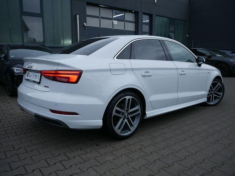 Gebraucht Audi A3 S-Line 190 PS (139 kW) 2019 Weiß Limousine