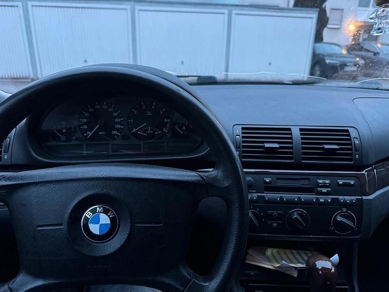 Gebraucht BMW 316 116 PS (85 kW) 2001 Silber Kleinwagen