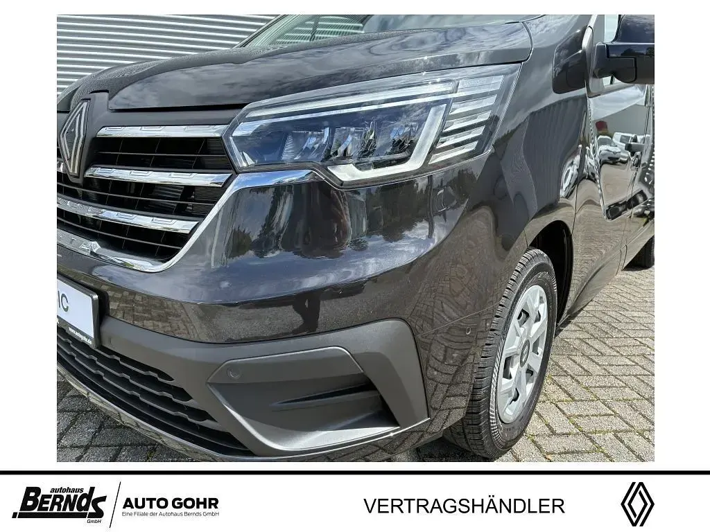 Gebraucht Renault Trafic Evolution 150 PS (110 kW) 2026 Tenebroschwarz metallic Van / Kleinbus