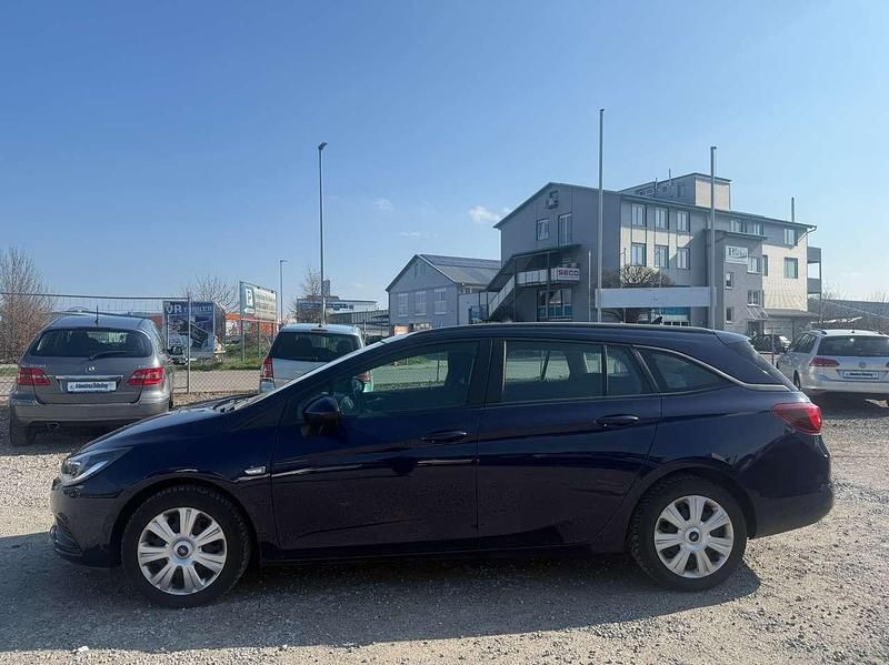 Gebraucht Opel Astra Edition 95 PS (69 kW) 2018 Blau Kombi