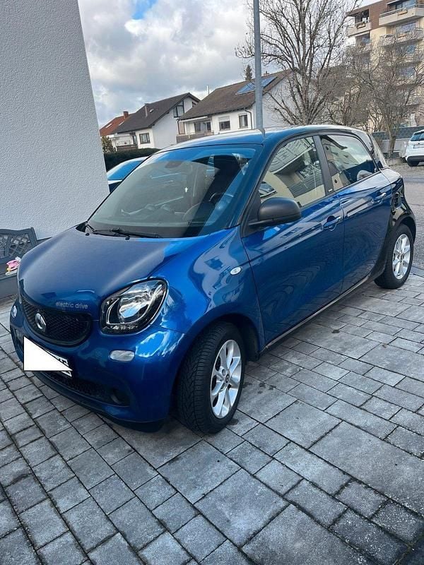 Gebraucht Smart ForFour Electric Drive Passion 60 kW (82 PS) 2018 Blau Kleinwagen