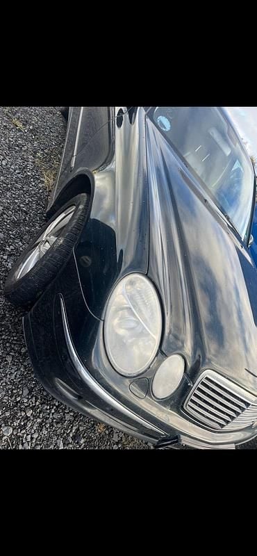 Schwarz Gebraucht 2002 Mercedes E320 Limousine | 1.550 € (Guter Preis) - Bild 1/4